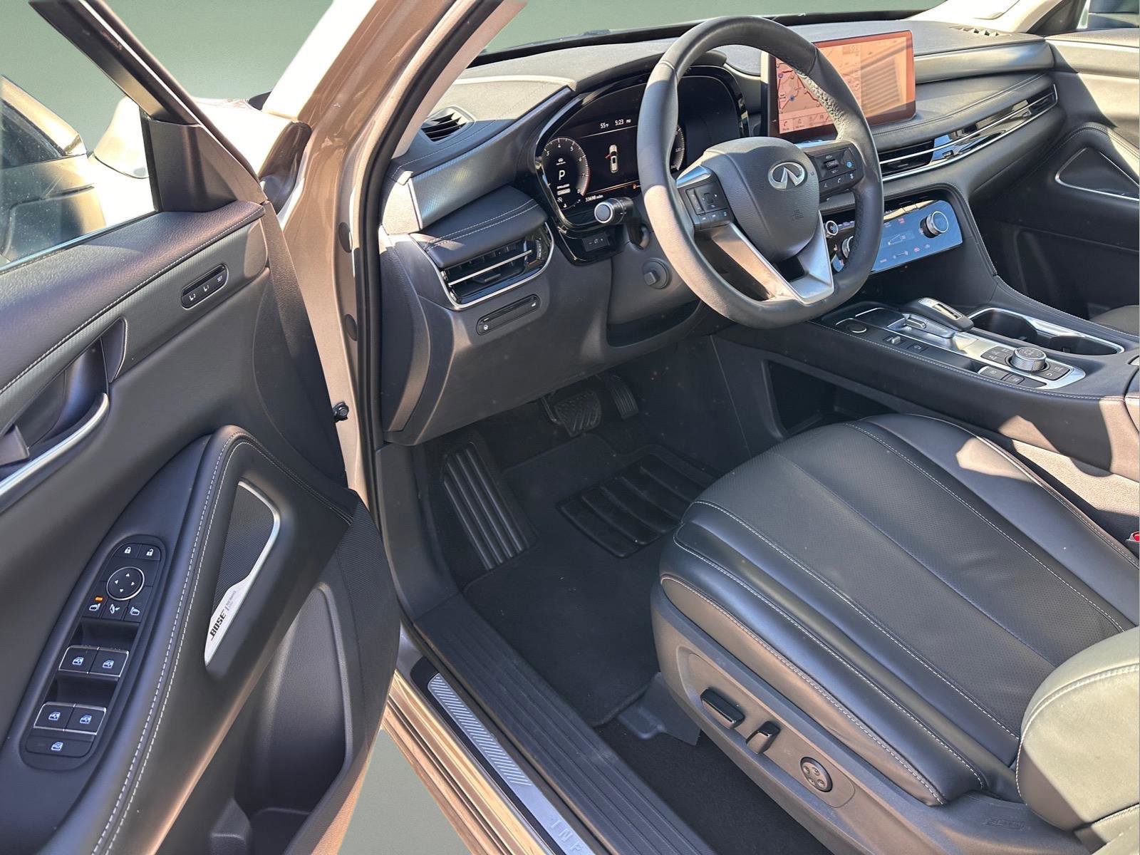 Used 2023 Warm Titanium INFINITI LUXE image 9