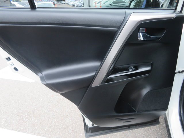Used 2017 Blizzard Pearl Toyota Limited image 16