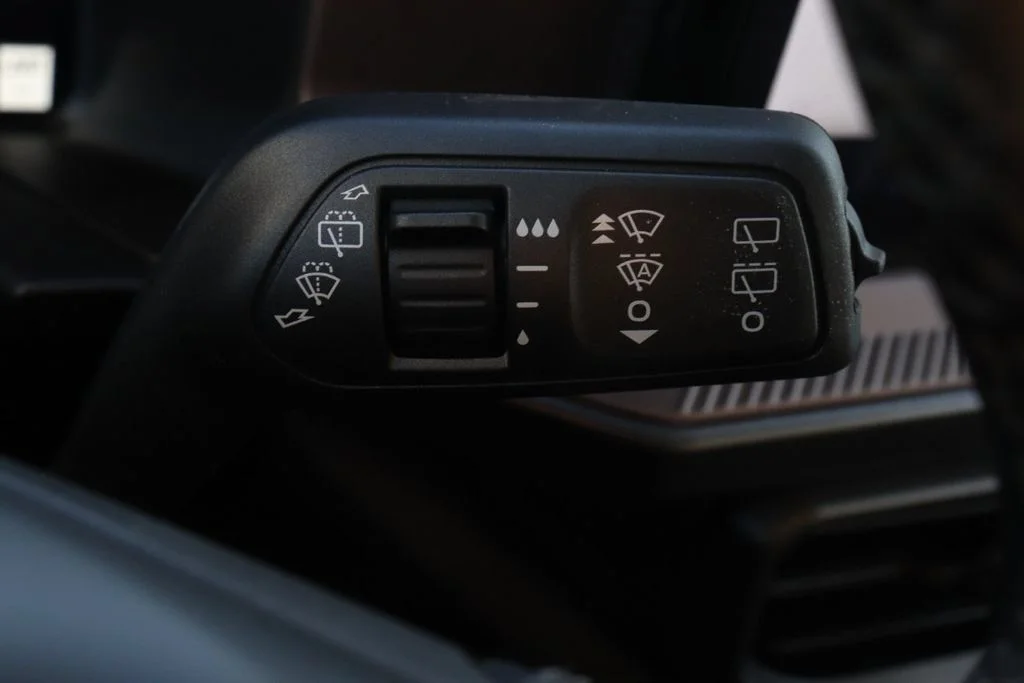 New 2025 Carbonized Gray Metallic Ford Outer Banks® image 30