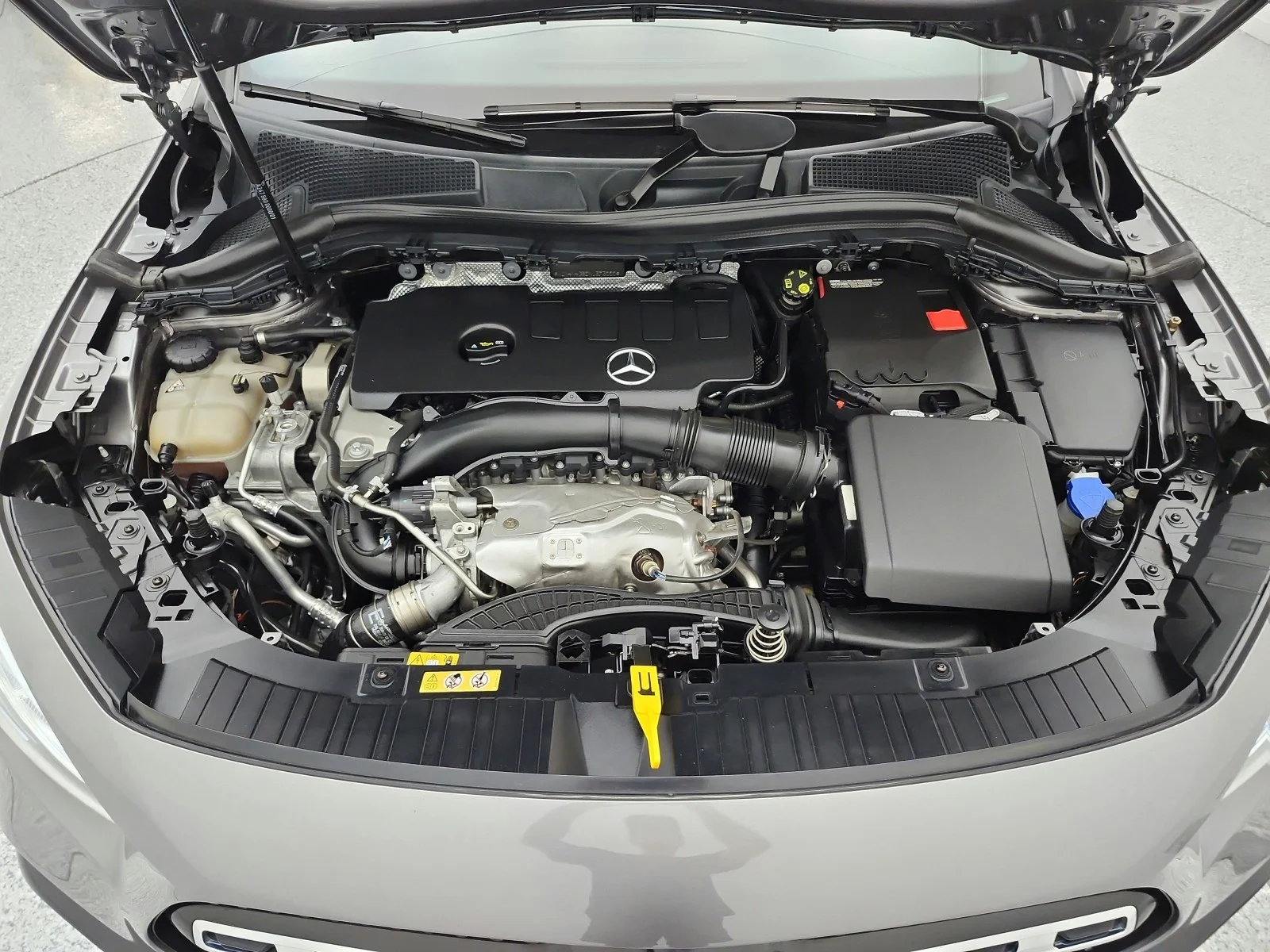 Used 2022 Mountain Grey Metallic Mercedes-Benz GLA 250 SUV image 16