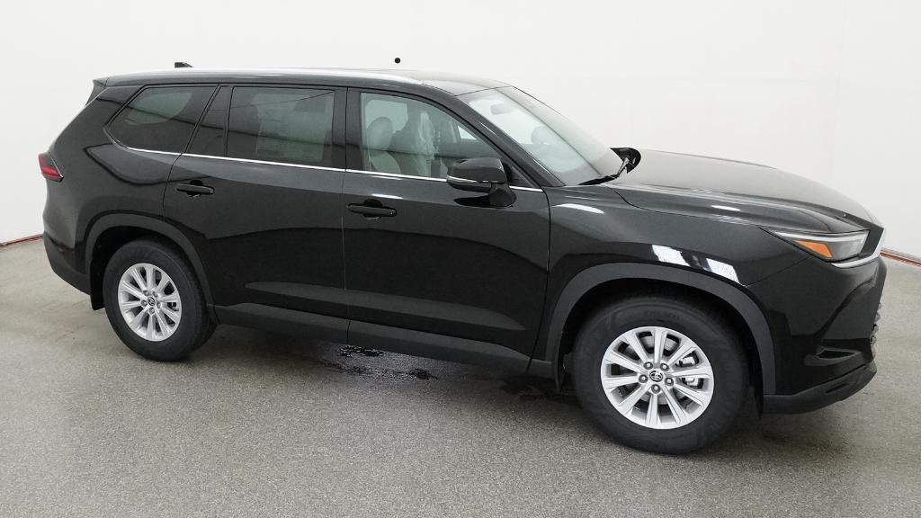 New 2026 Midnight Black Metallic Toyota XLE image 4