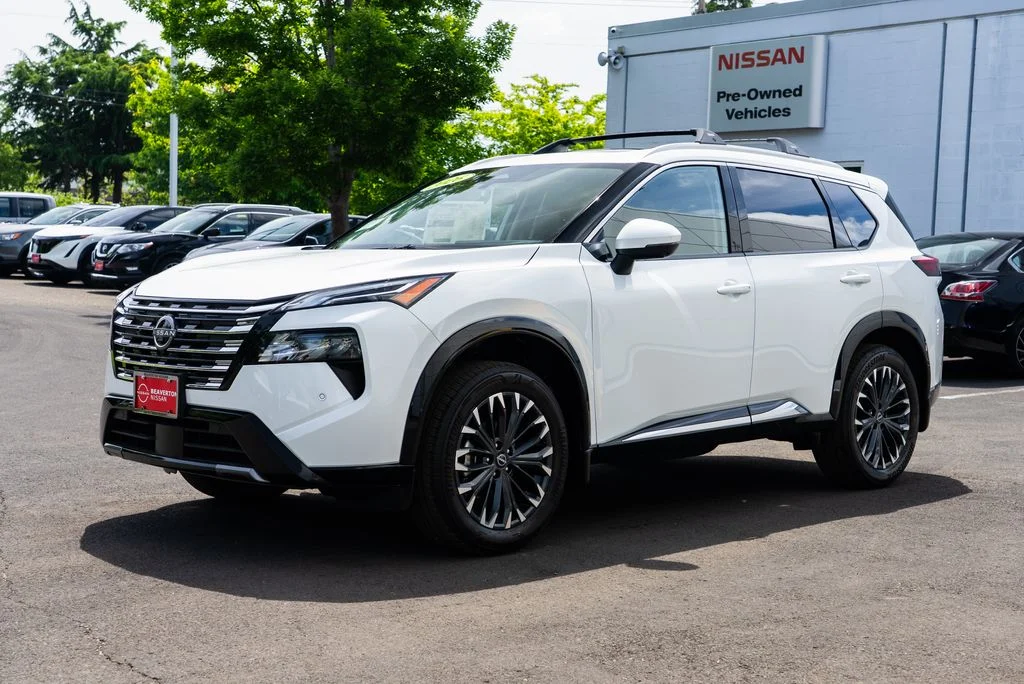 New 2026 Everest White Pearl TriCoat Nissan Platinum image 3