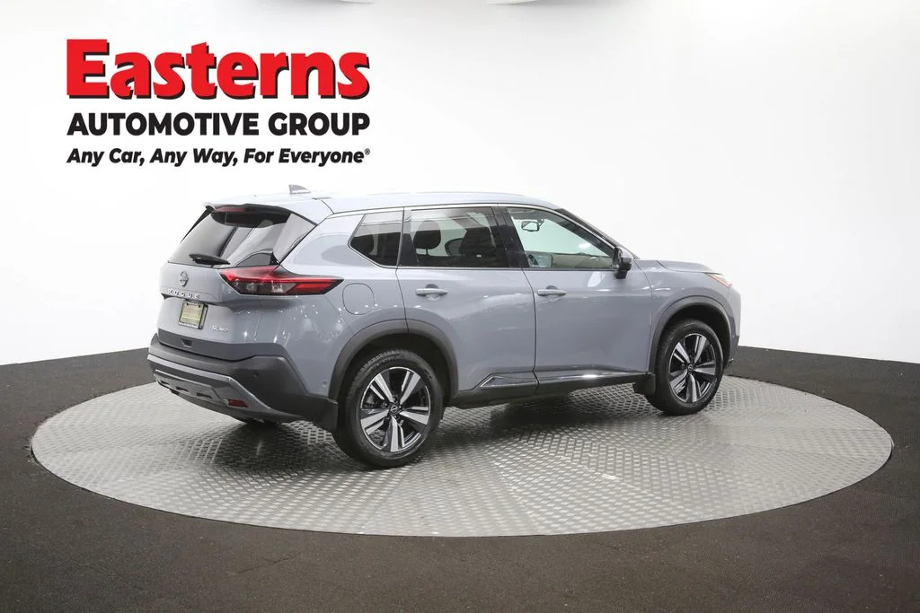 Used 2023 Gray Nissan SL image 41