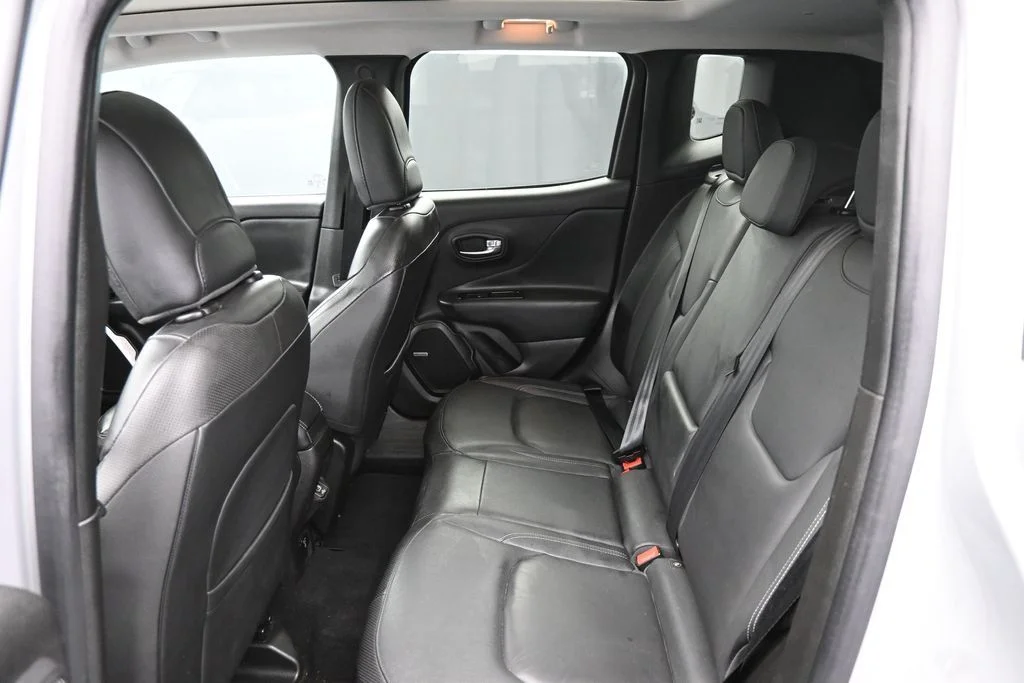 Used 2021 Silver Jeep Limited image 12