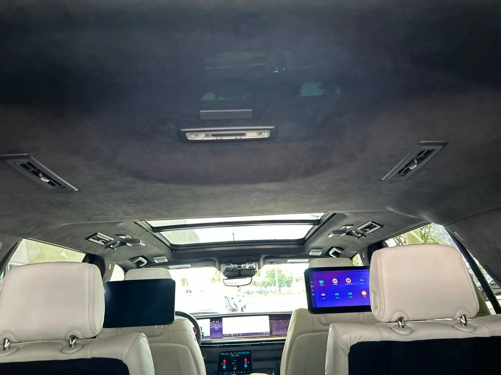 Used 2025 White Cadillac Sport Platinum image 57