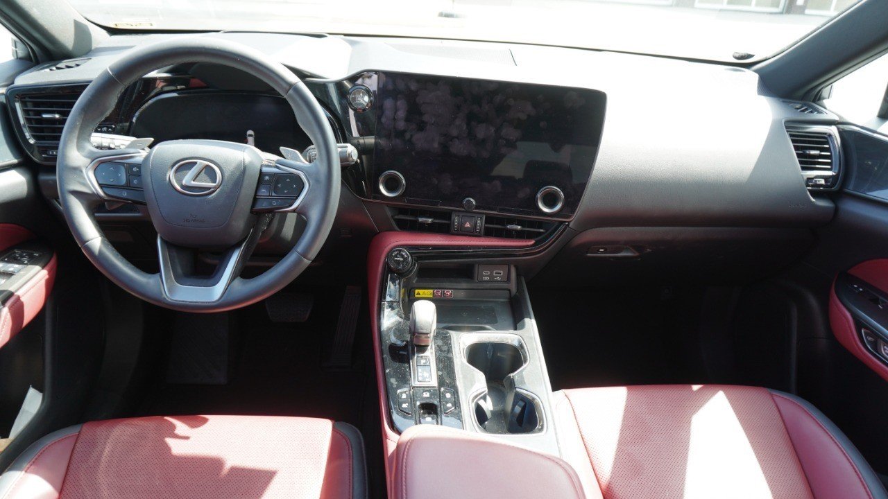 Used 2022 White Lexus NX 350 Premium image 12