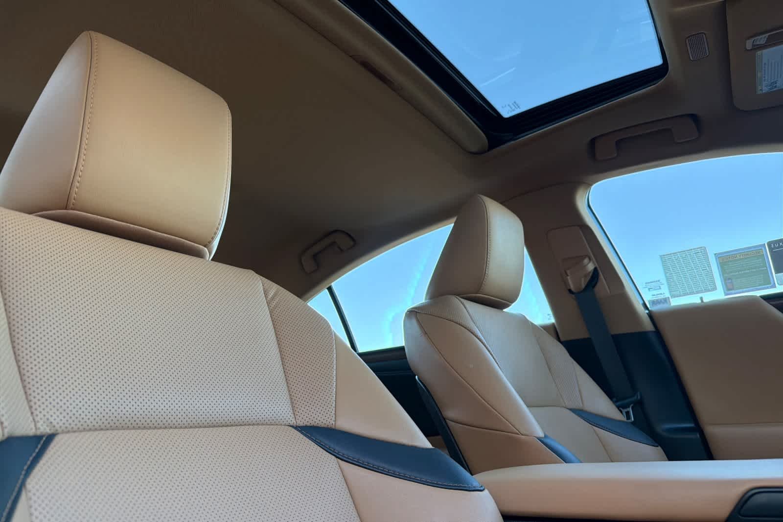 Certified Used 2025 Eminent White Pearl Lexus  image 17