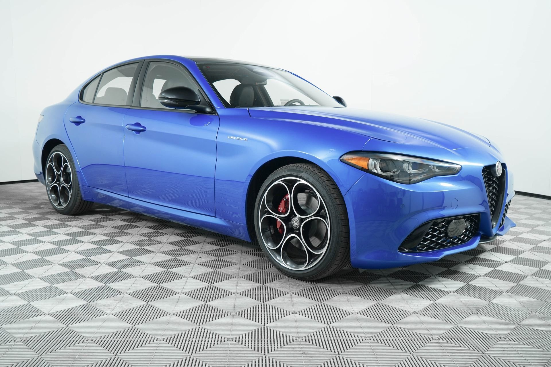 2025 Alfa Romeo Giulia Base