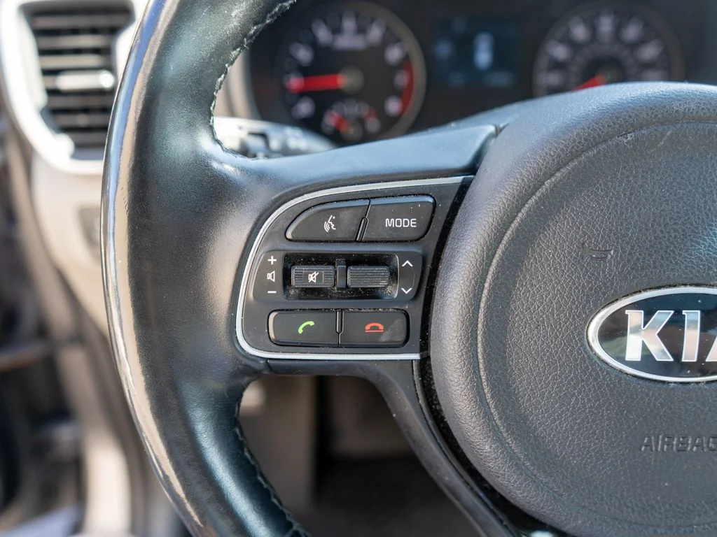 Used 2018 Silver Kia EX image 18