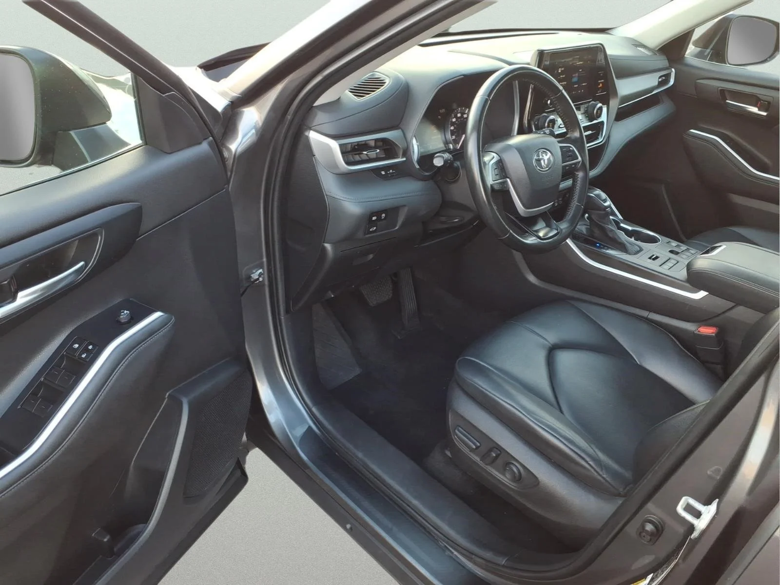 Certified Used 2023 Gray Toyota XLE image 10