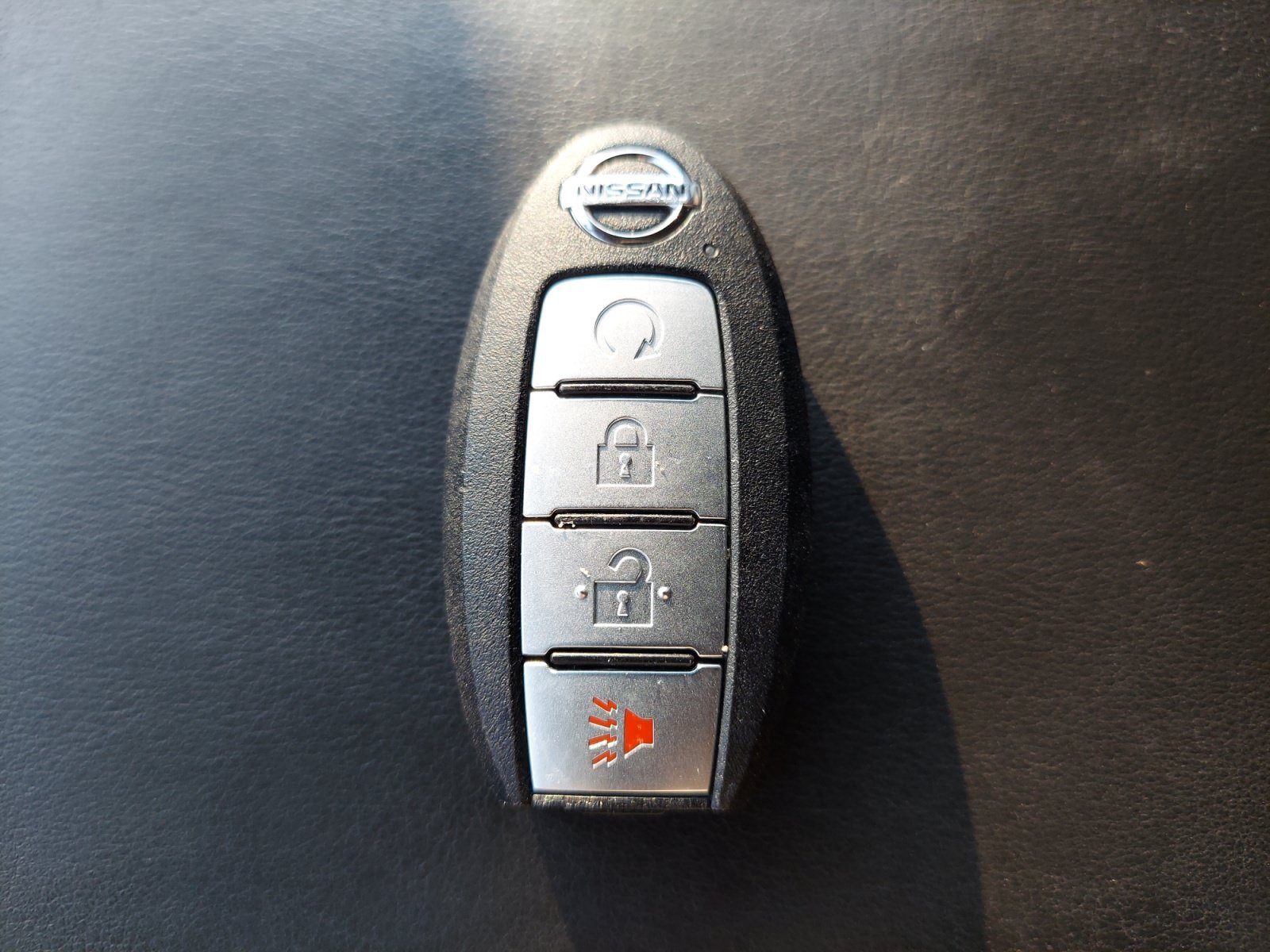 Used 2019 Magnetic Black Metallic Nissan Platinum Reserve image 32