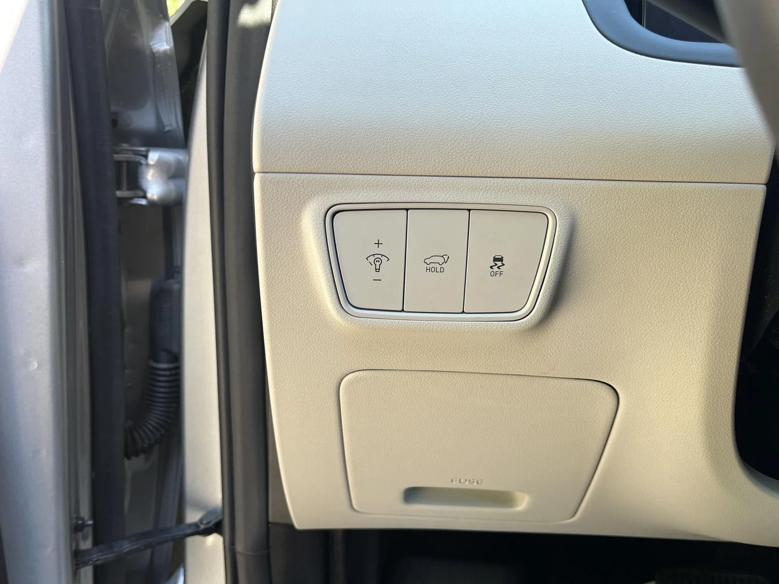 Used 2024 Shimmering Silver Hyundai SEL image 30