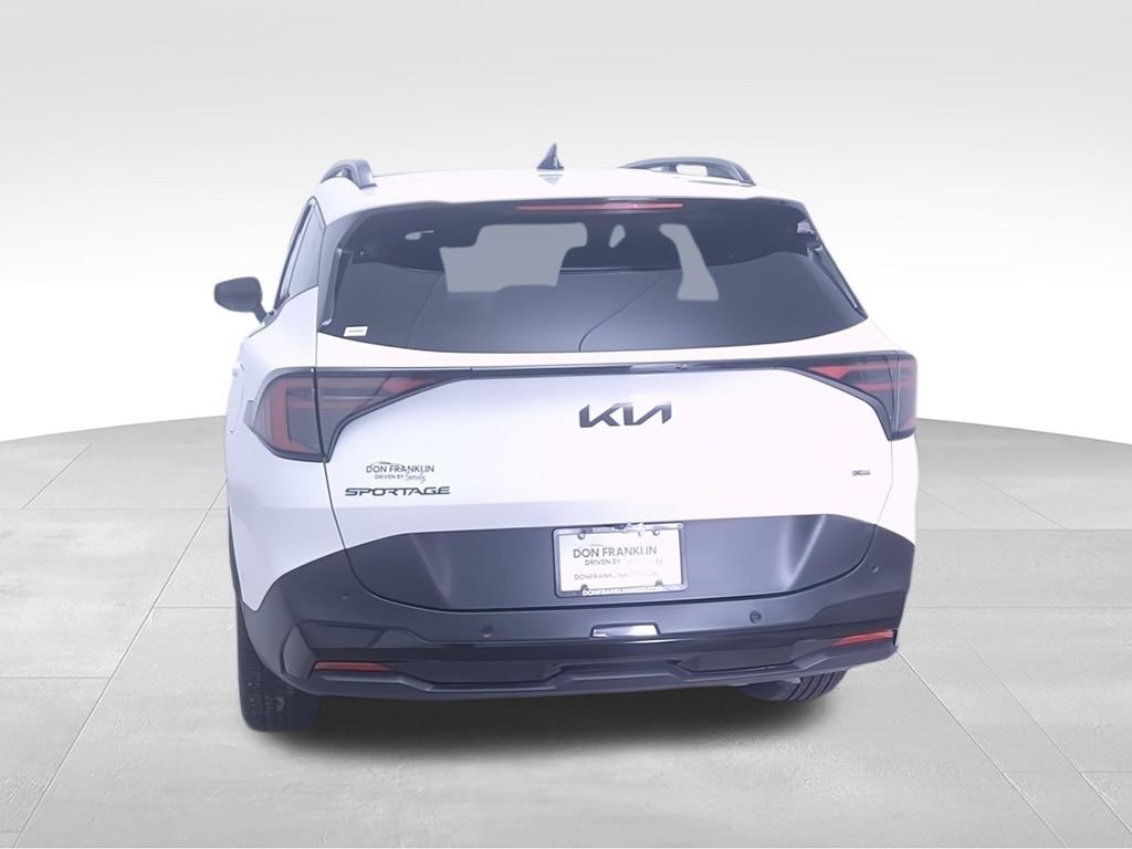Used 2026 White Kia X-Line image 9