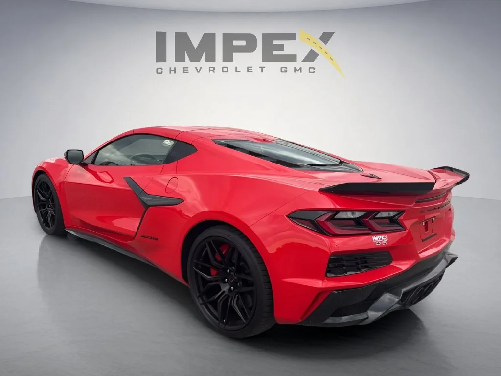Used 2023 Torch Red Chevrolet 3LZ image 3