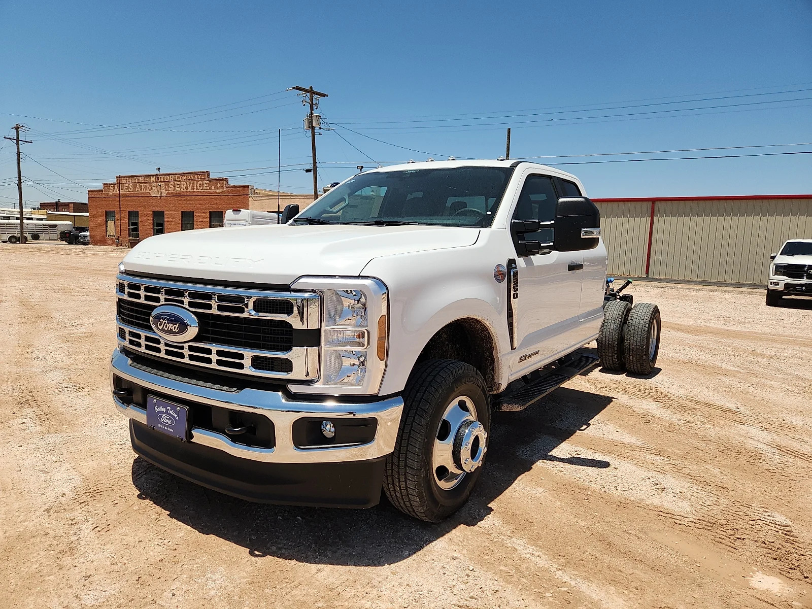 New 2026 Oxford White Ford F-350® XL image 3