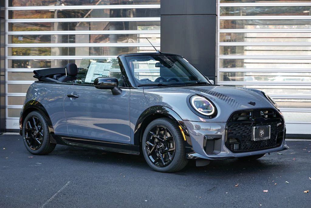 minireborn様 ブルゾン Sグレージュ New 2026 MINI Convertible FWD Iconic in Virginia Beach #M70752