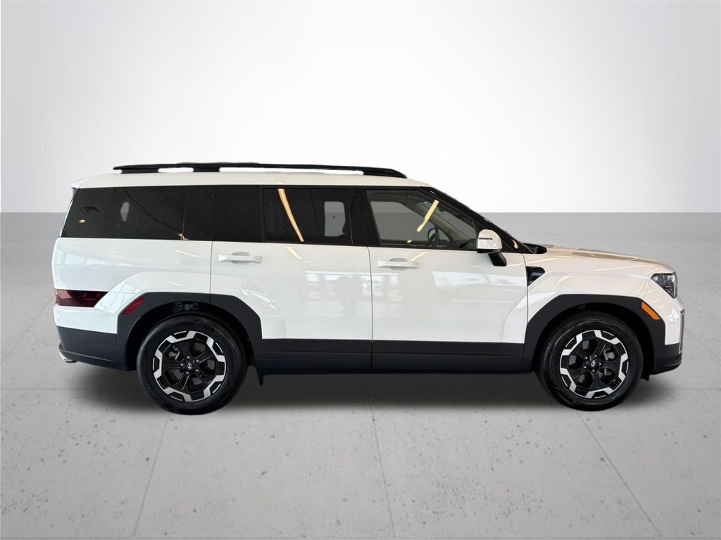 Used 2025 White Hyundai SEL image 5