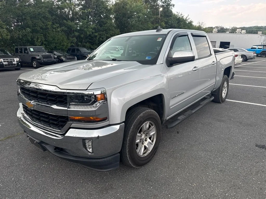 Used 2018 Silver Chevrolet LT image 2