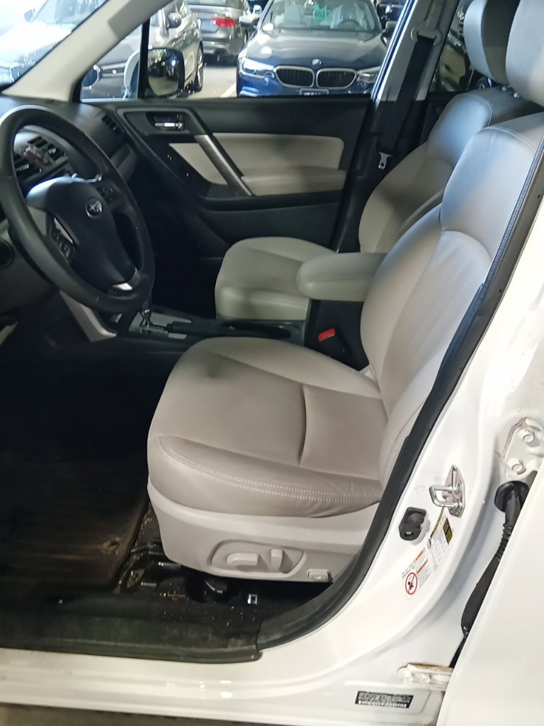 Used 2015 Satin White Pearl Subaru 2.5i Limited image 9