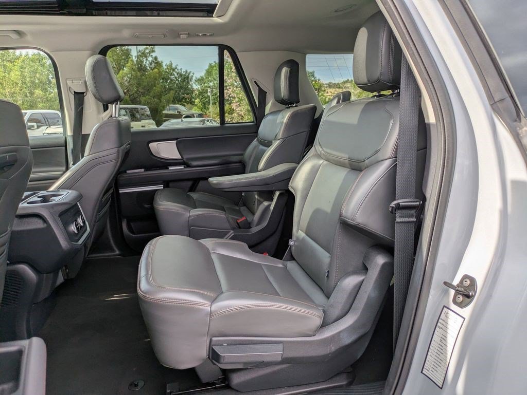 Used 2025 Silver Metallic Ford Active image 26