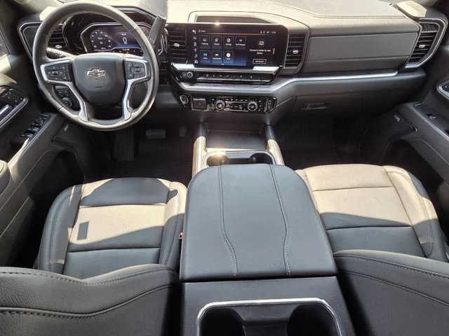 Used 2025 Black Chevrolet LTZ image 11