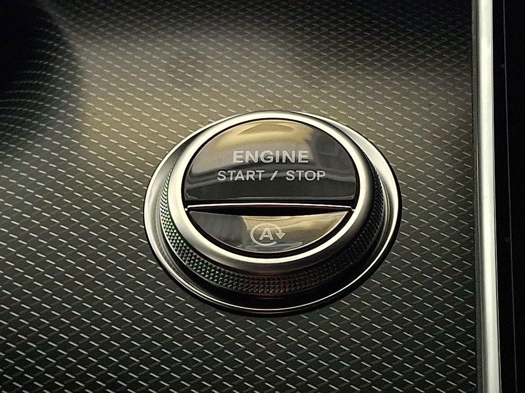2025 Mercedes-Benz C-Class Sedan C 300 - Photo 54