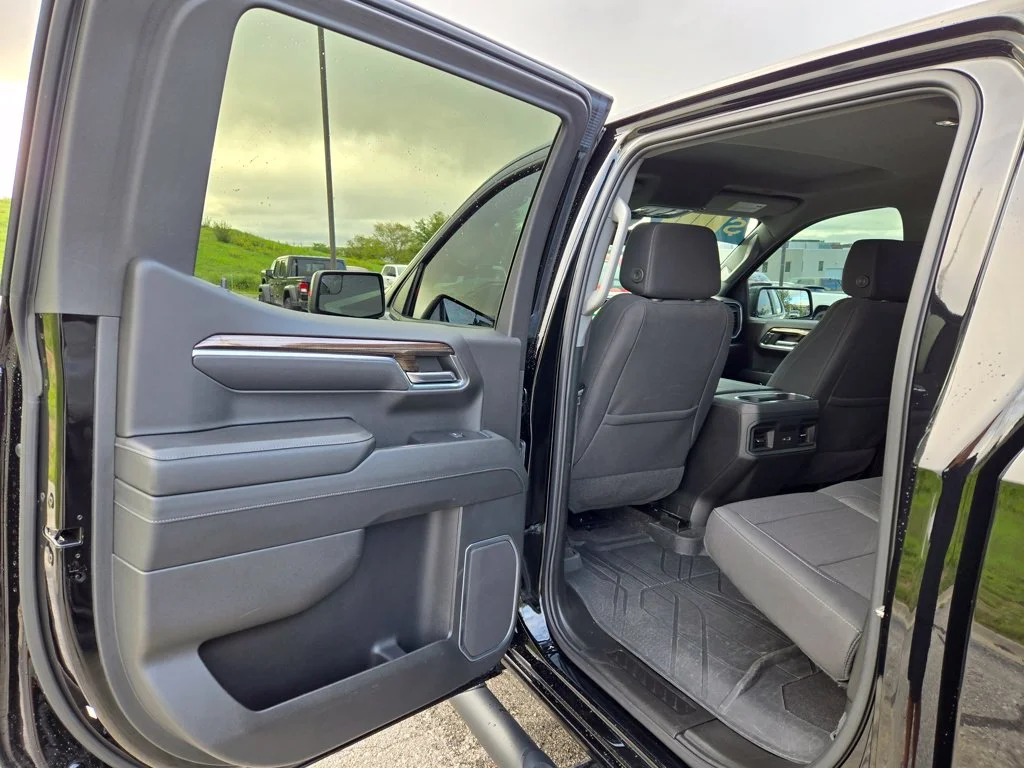 Used 2023 Black Chevrolet RST image 25