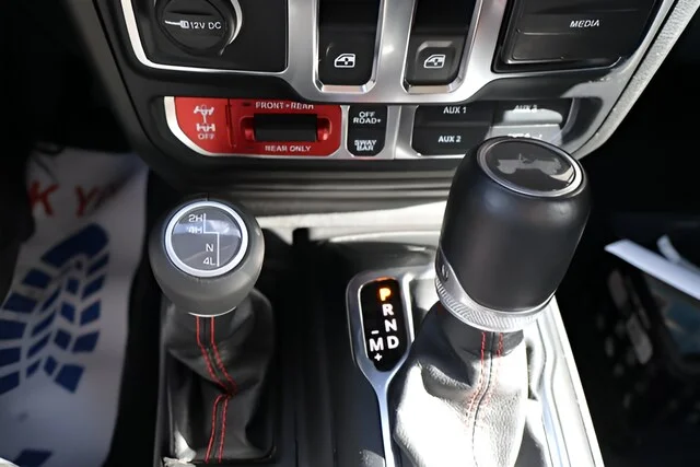 Used 2023 Sting-Gray Clearcoat Jeep Rubicon image 14