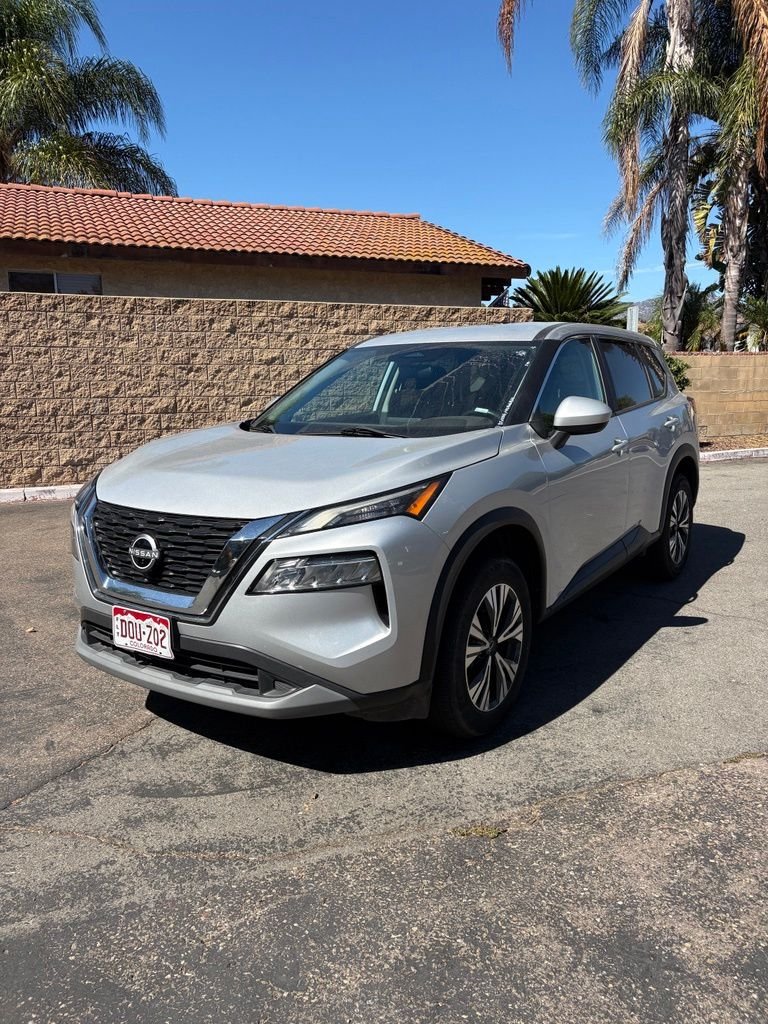 Used 2023 Silver Nissan SV image 2