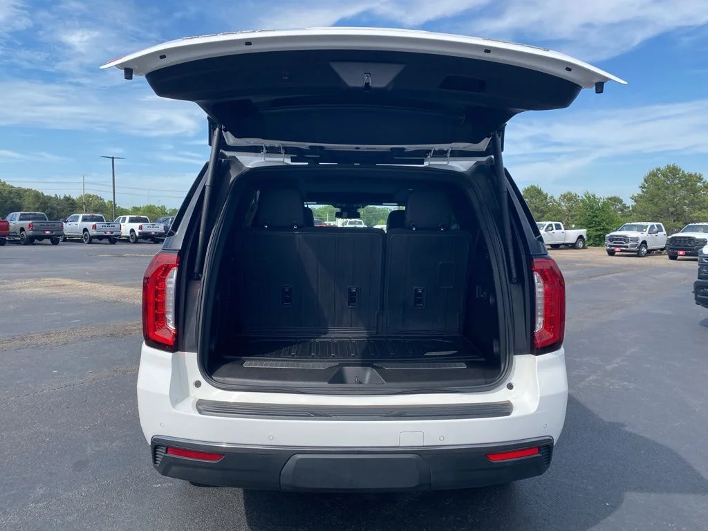 Used 2024 White GMC AT4 image 41
