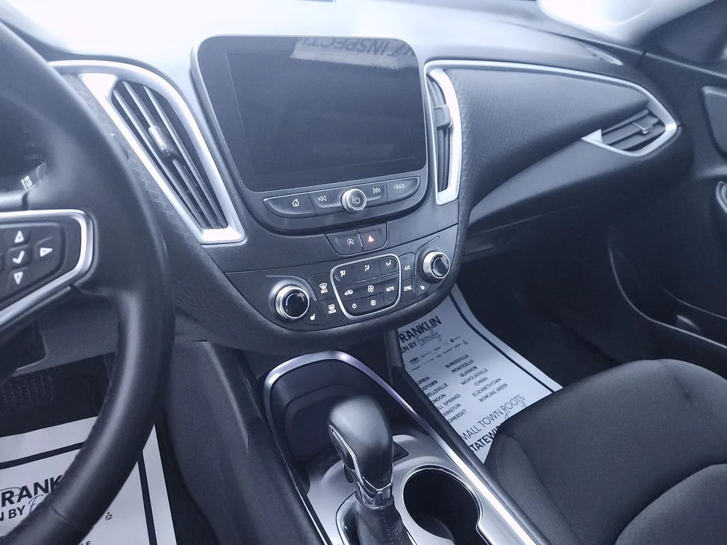 Used 2023  Chevrolet LT image 17