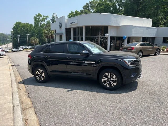New 2026 Black Volkswagen 2.0T SE image 2