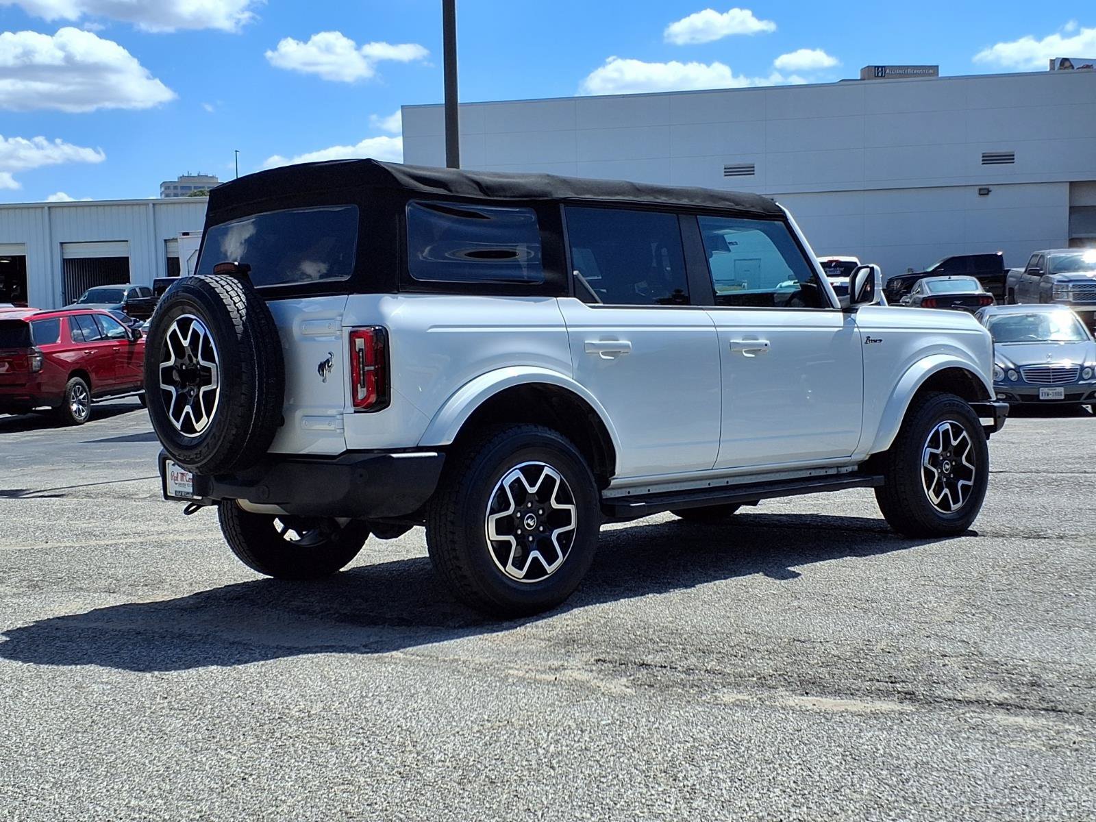Used 2022 White Ford  image 5