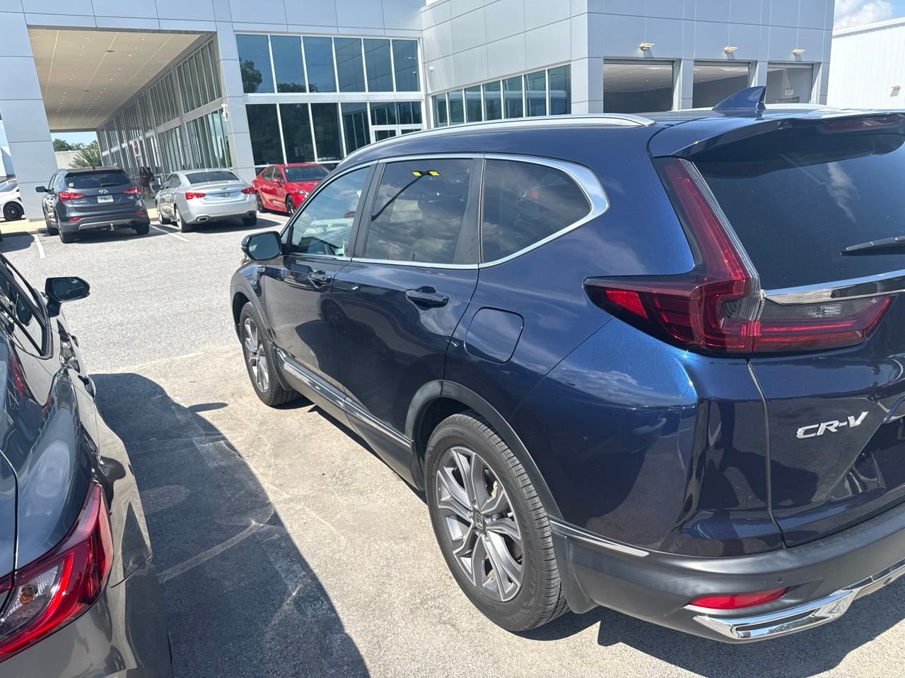 Used 2021  Honda Touring image 3