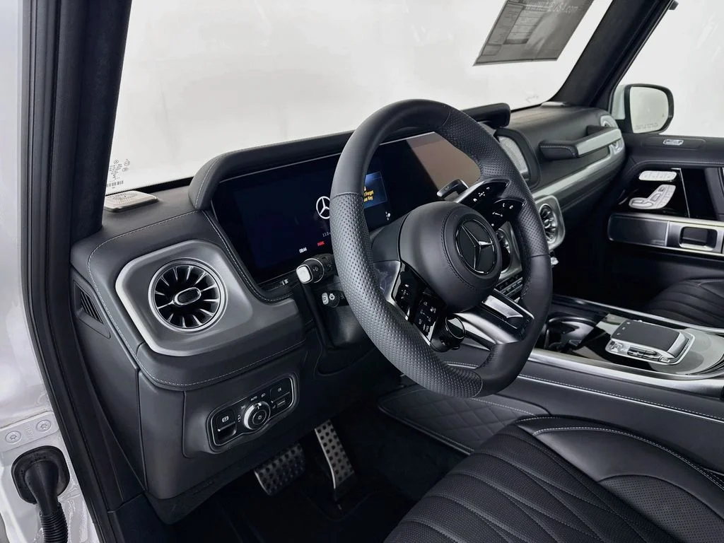 New 2027 Polar White Mercedes-Benz G 63 AMG® image 4