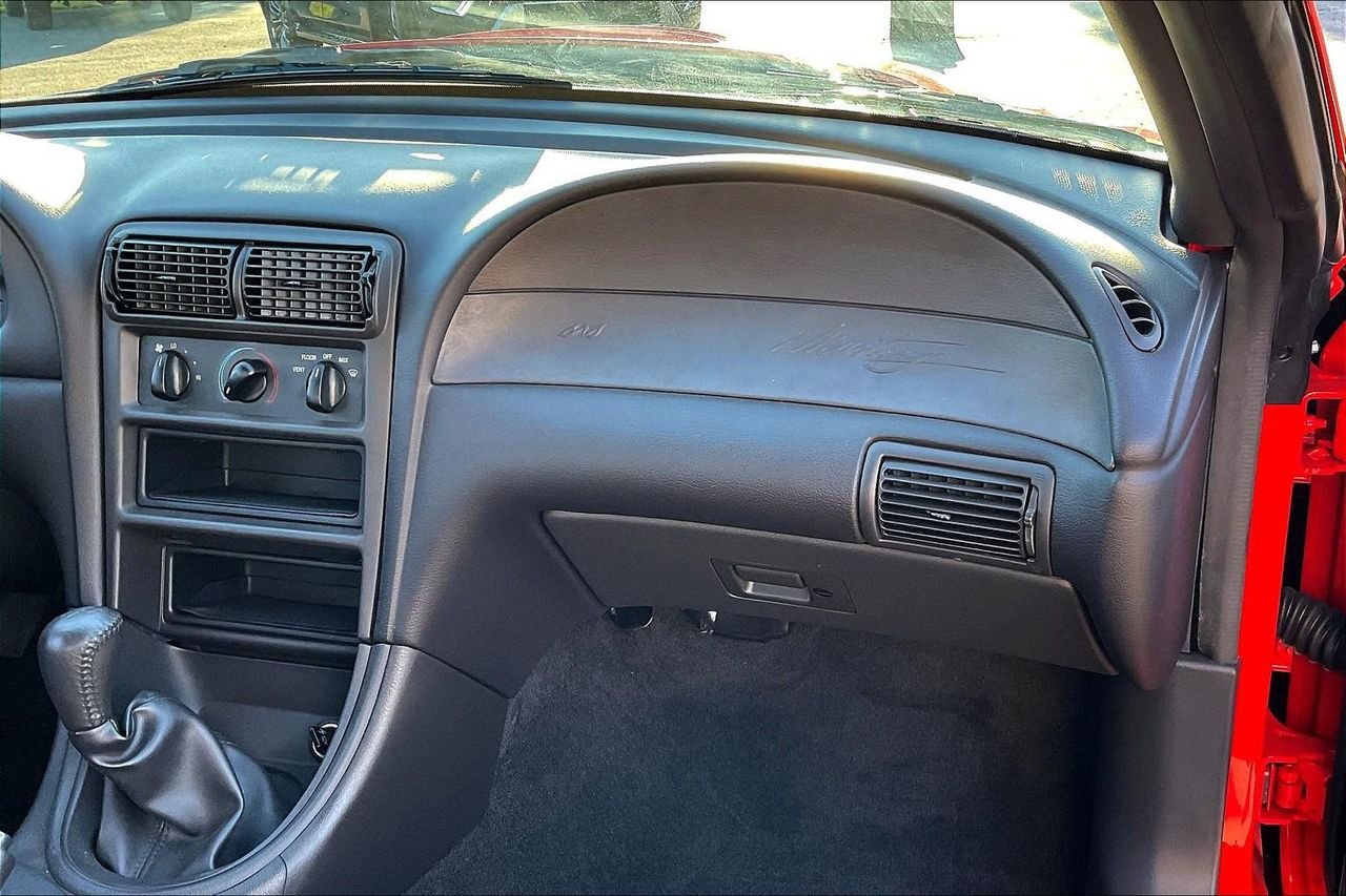 2000 Ford Mustang - Photo 13