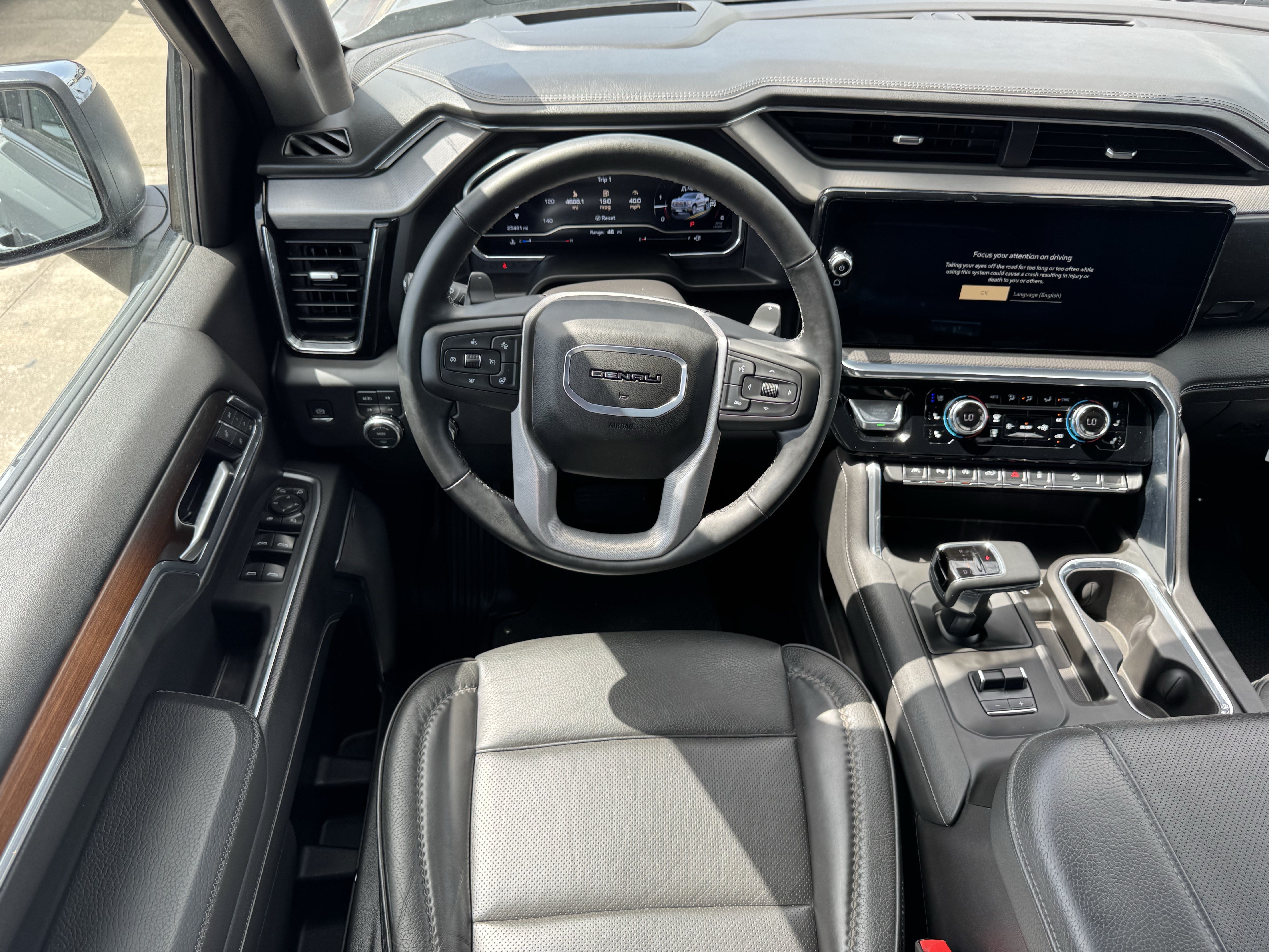 Used 2025 Sterling Metallic GMC Denali image 10