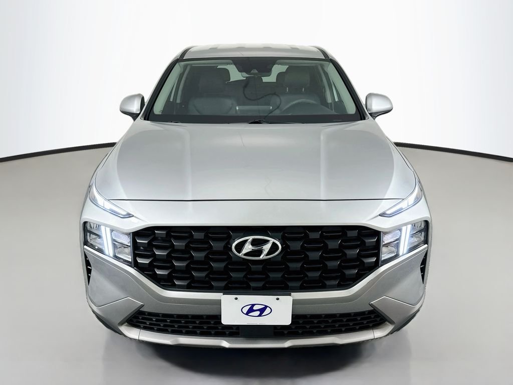 Used 2023 Silver Hyundai SE image 2