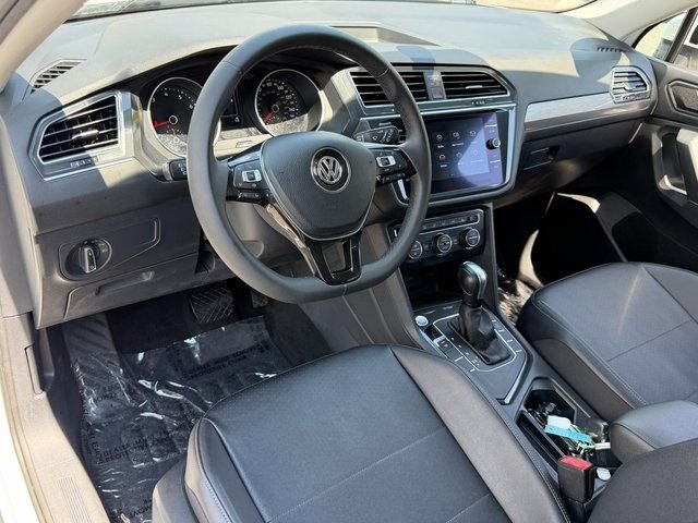 Used 2020 White Volkswagen 2.0T SE image 37