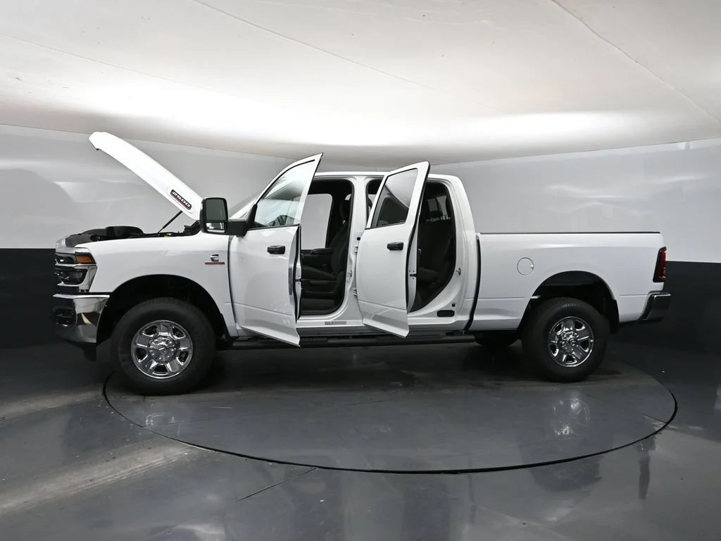 New 2026 Bright White Clear-Coat Exterior Paint RAM Tradesman image 54