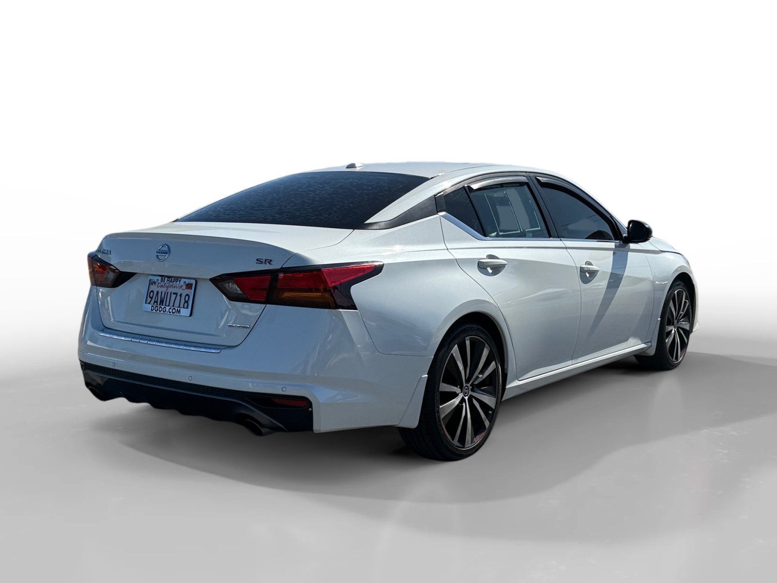 Used 2022 Pearl White Tricoat NISSAN 2.0 SR image 5