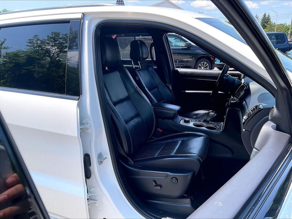 Used 2021 White Jeep Limited image 11