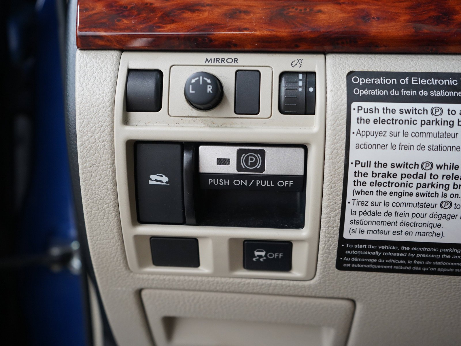 Used 2010 Azurite Blue Pearl Subaru 3.6R image 27