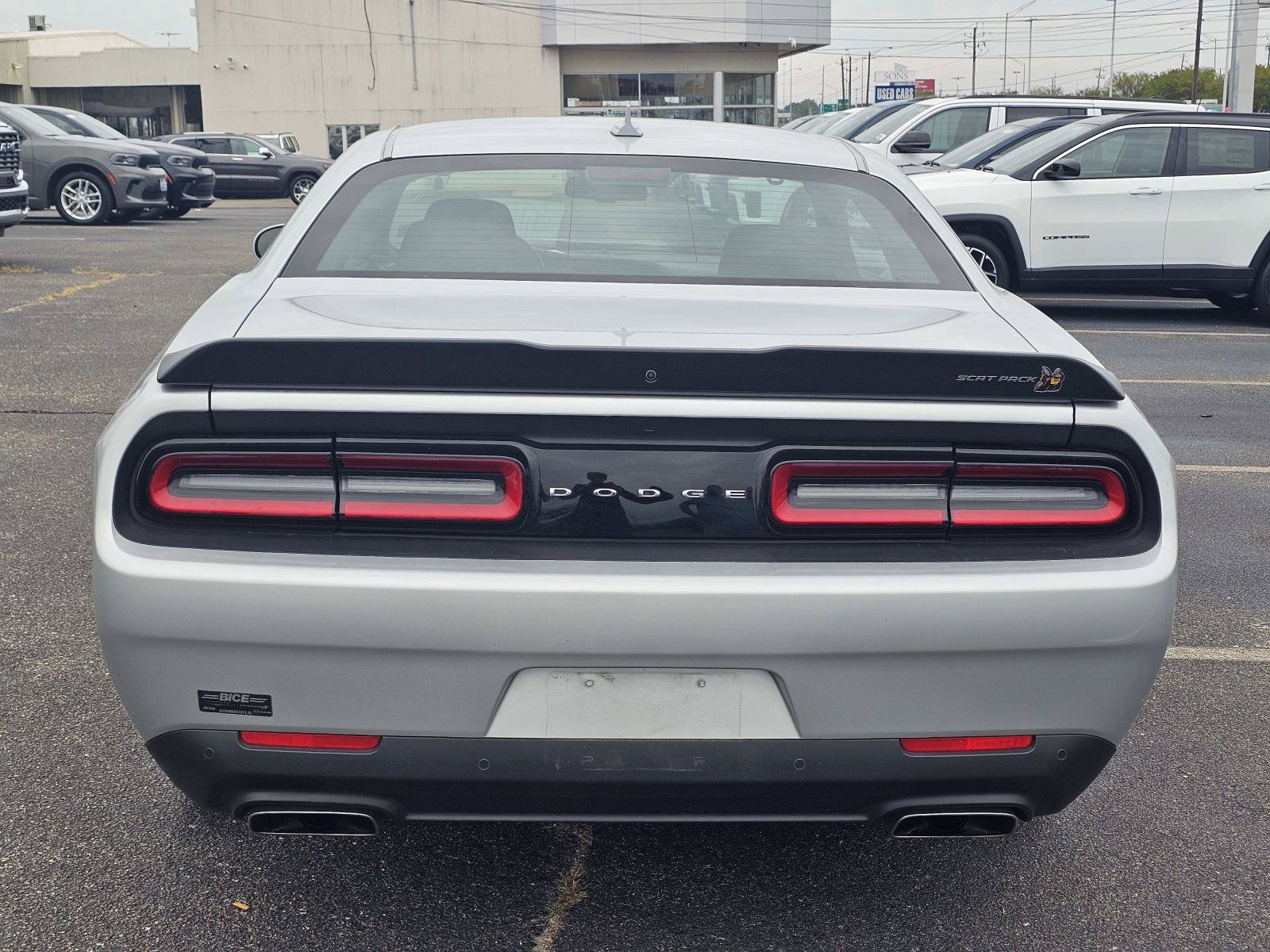 Used 2022 Triple Nickel Clearcoat Dodge R/T Scat Pack image 10