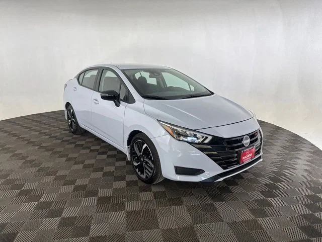 2025 Nissan Versa 1.6 SR CVT's photo