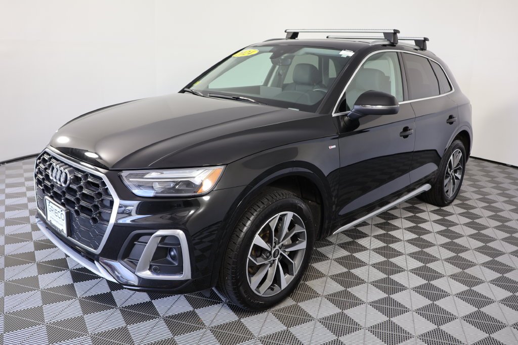 Used 2024 Mythos Black Metallic Audi 45 S line Premium Plus image 4