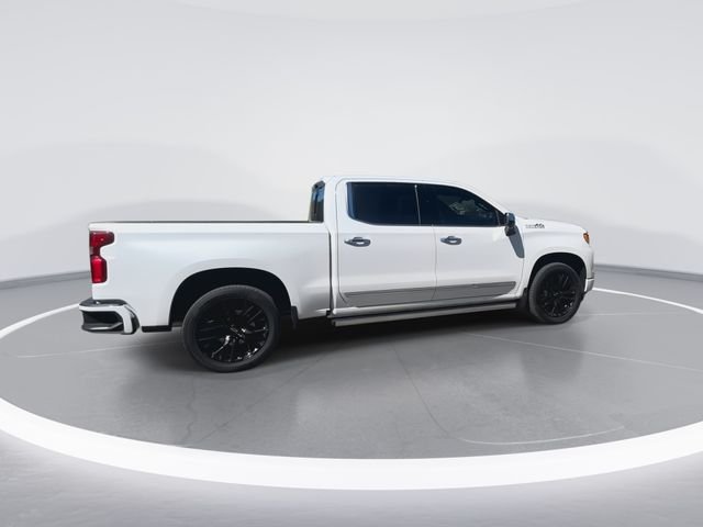 Used 2023 Beige Chevrolet High Country image 12