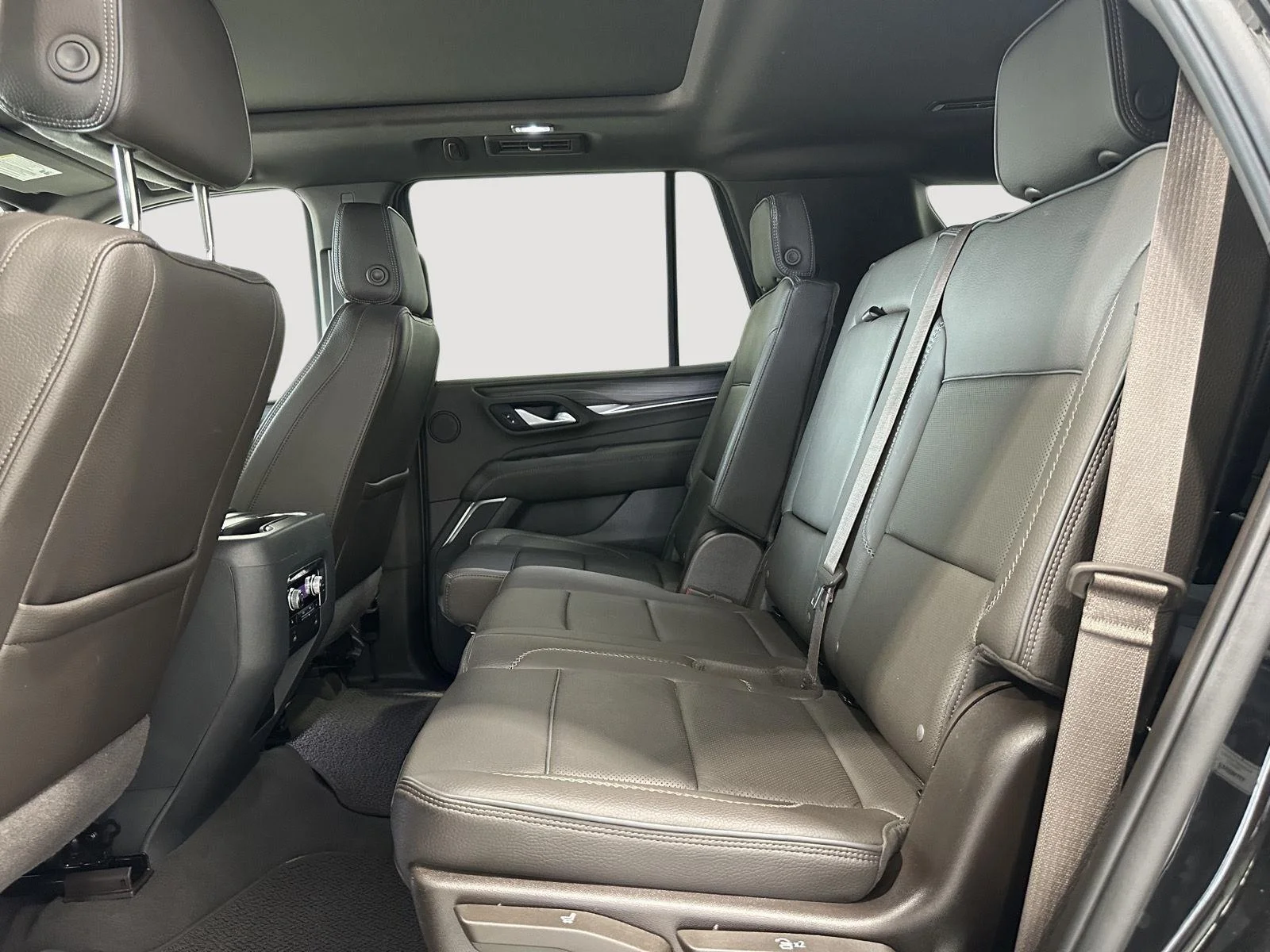 Used 2022 Onyx Black GMC Denali image 23