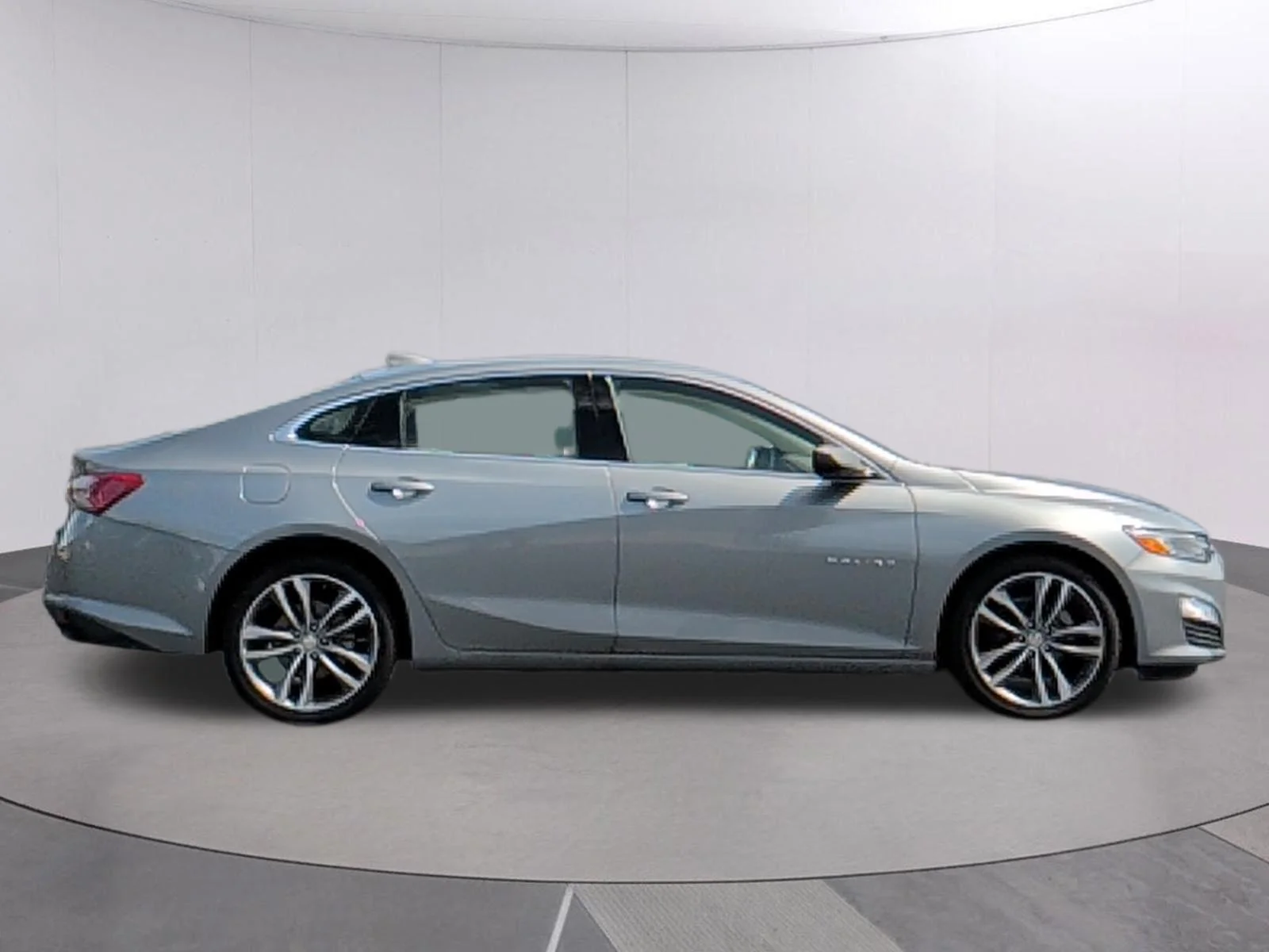 Used 2024 Sterling Gray Metallic Chevrolet LT image 6