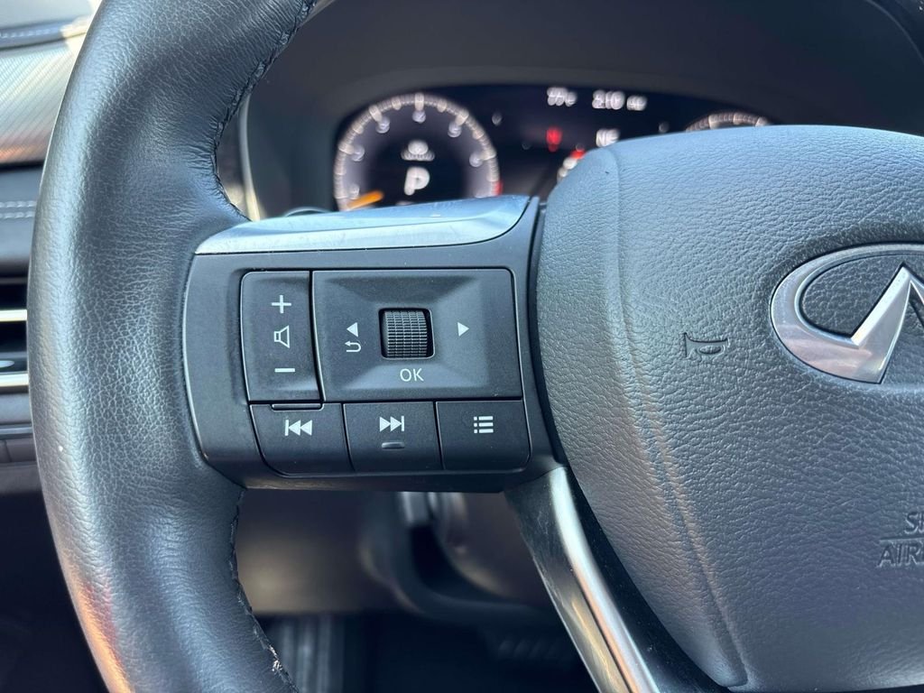 Certified Used 2023 Black INFINITI LUXE image 29